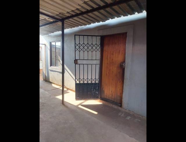 2 BEDROOM HOUSE FOR SALE IN KATLEHONG SOUTH